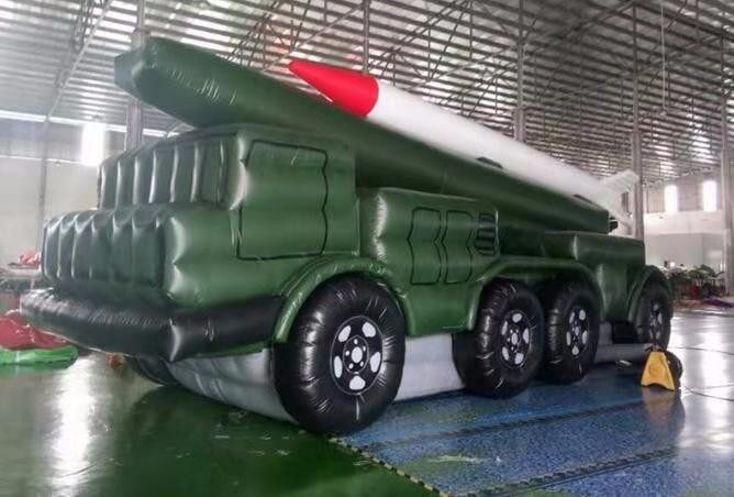 阿克苏部队小型导弹车